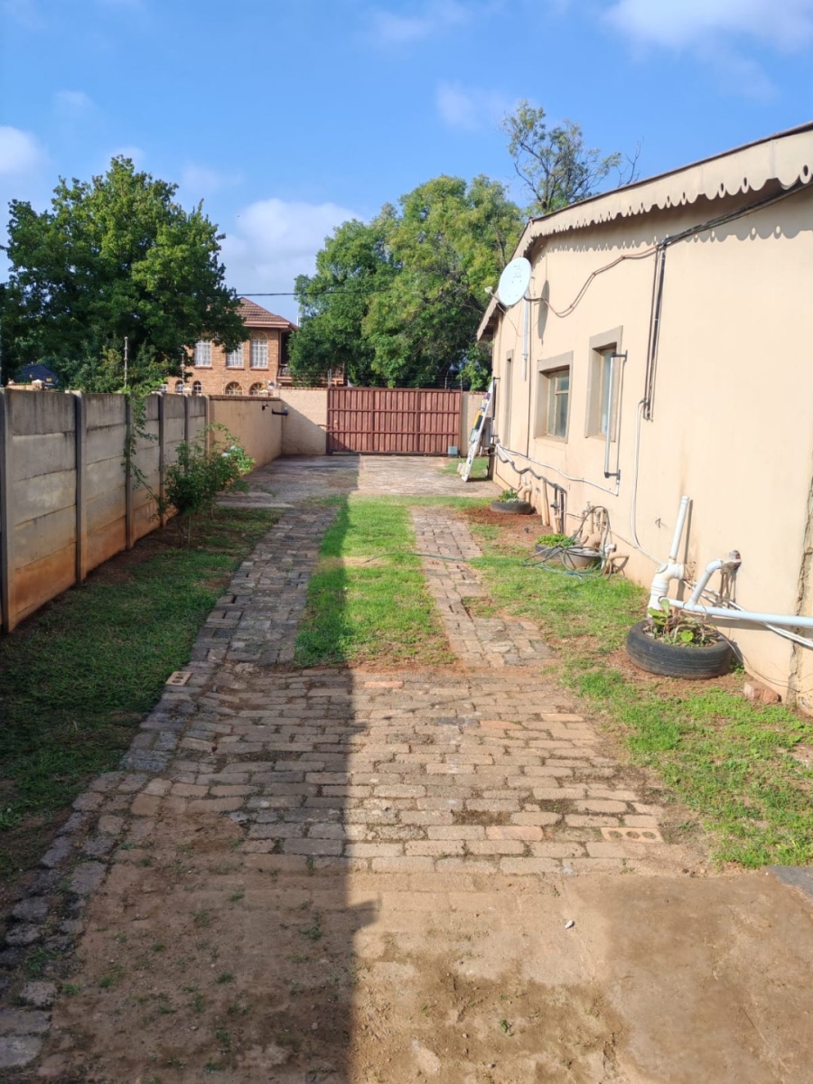 To Let  Bedroom Property for Rent in Potchefstroom North West